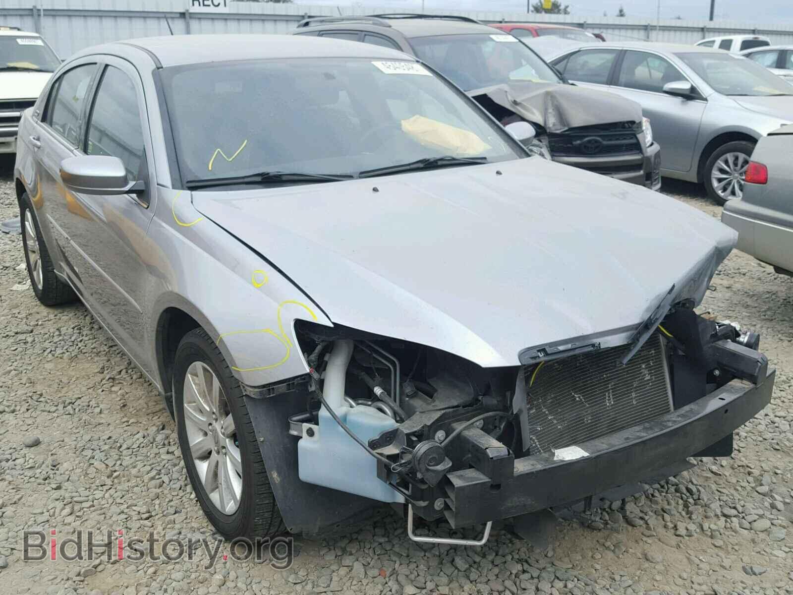 Photo 1C3CCBBB0DN589823 - CHRYSLER 200 2013