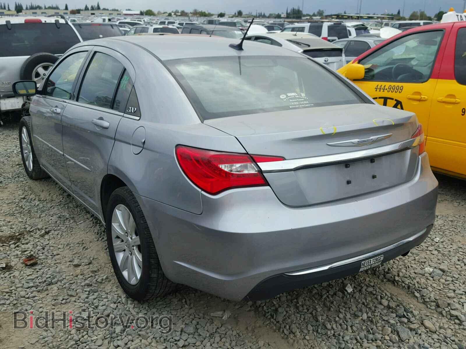 2013 CHRYSLER 200 - VIN: 1C3CCBBB0DN589823 - Фото 3