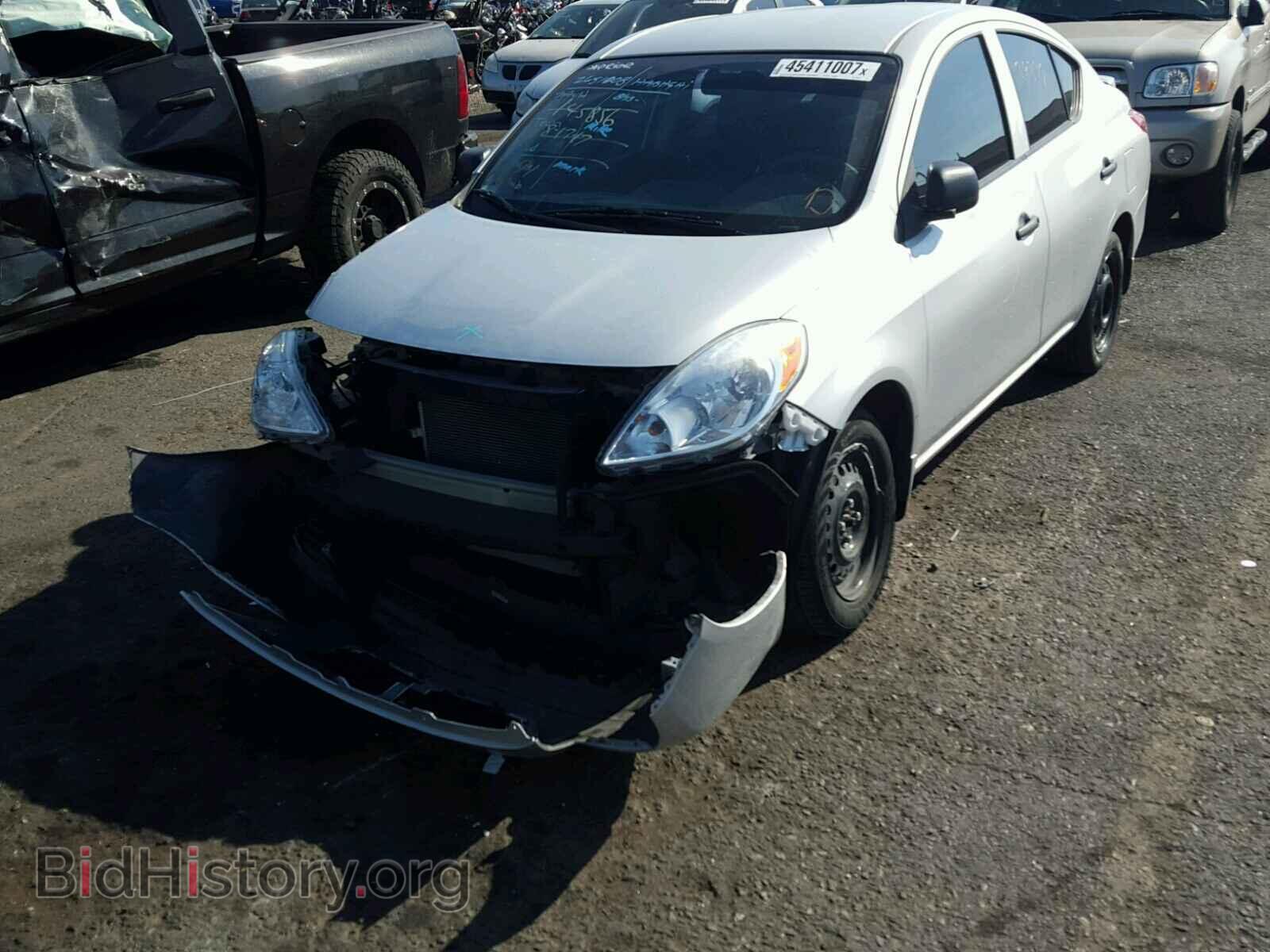 2013 NISSAN VERSA - VIN: 3N1CN7AP1DL884156 - Фото 2