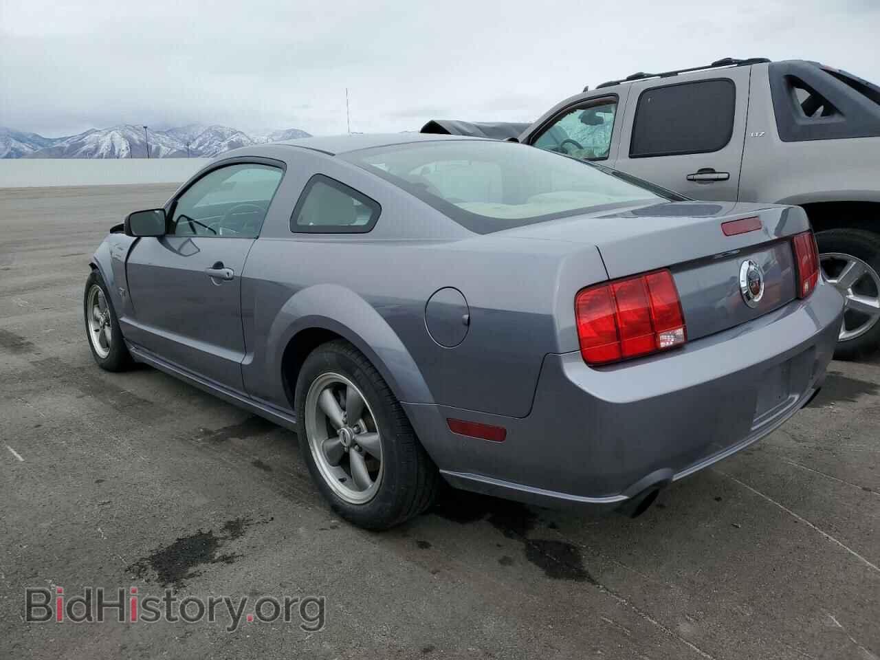 2006 FORD MUSTANG - VIN: 1ZVFT82H365125893 - Фото 2