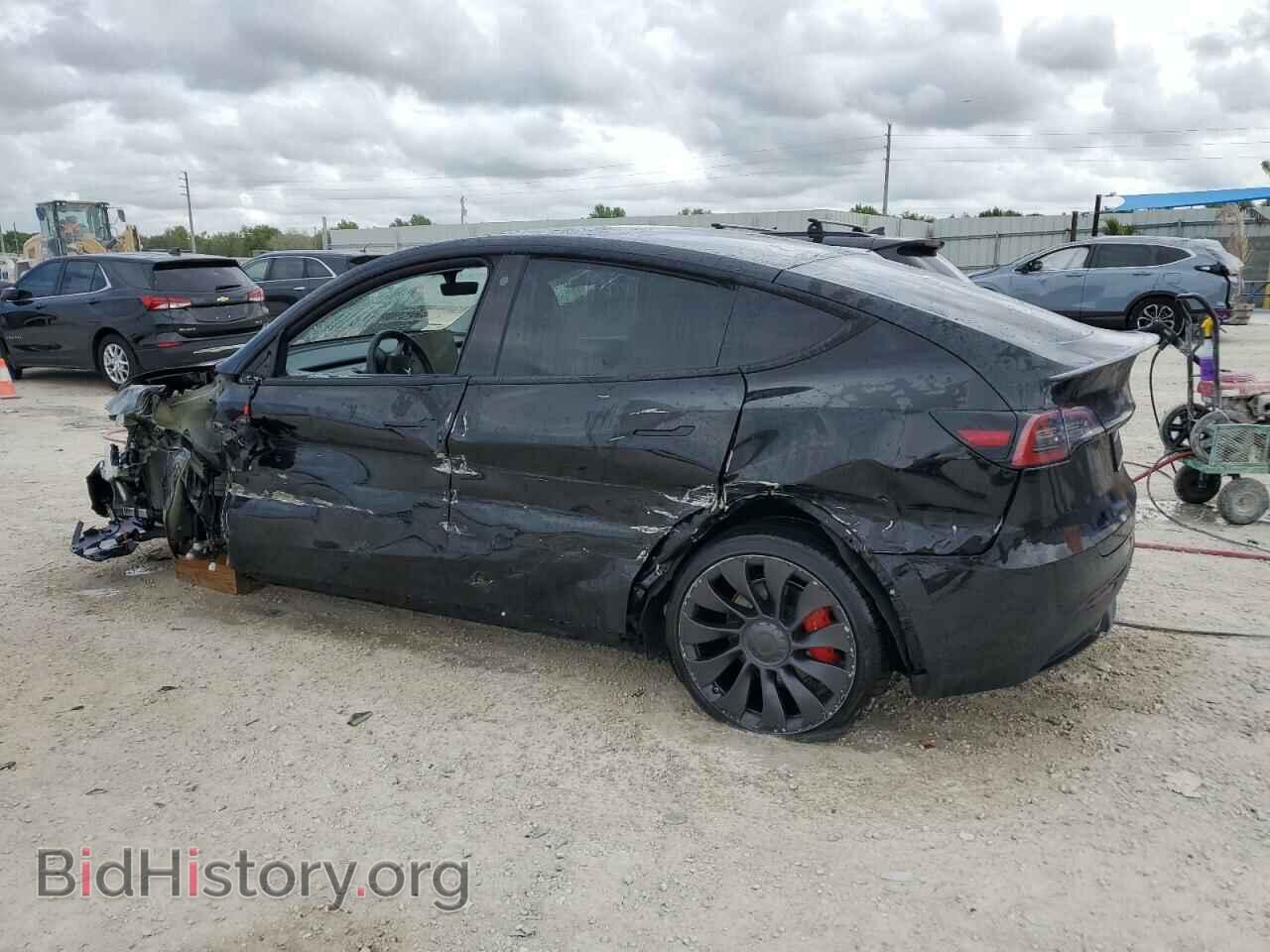 2022 TESLA MODEL Y - VIN: 7SAYGDEFXNF513612 - Фото 2