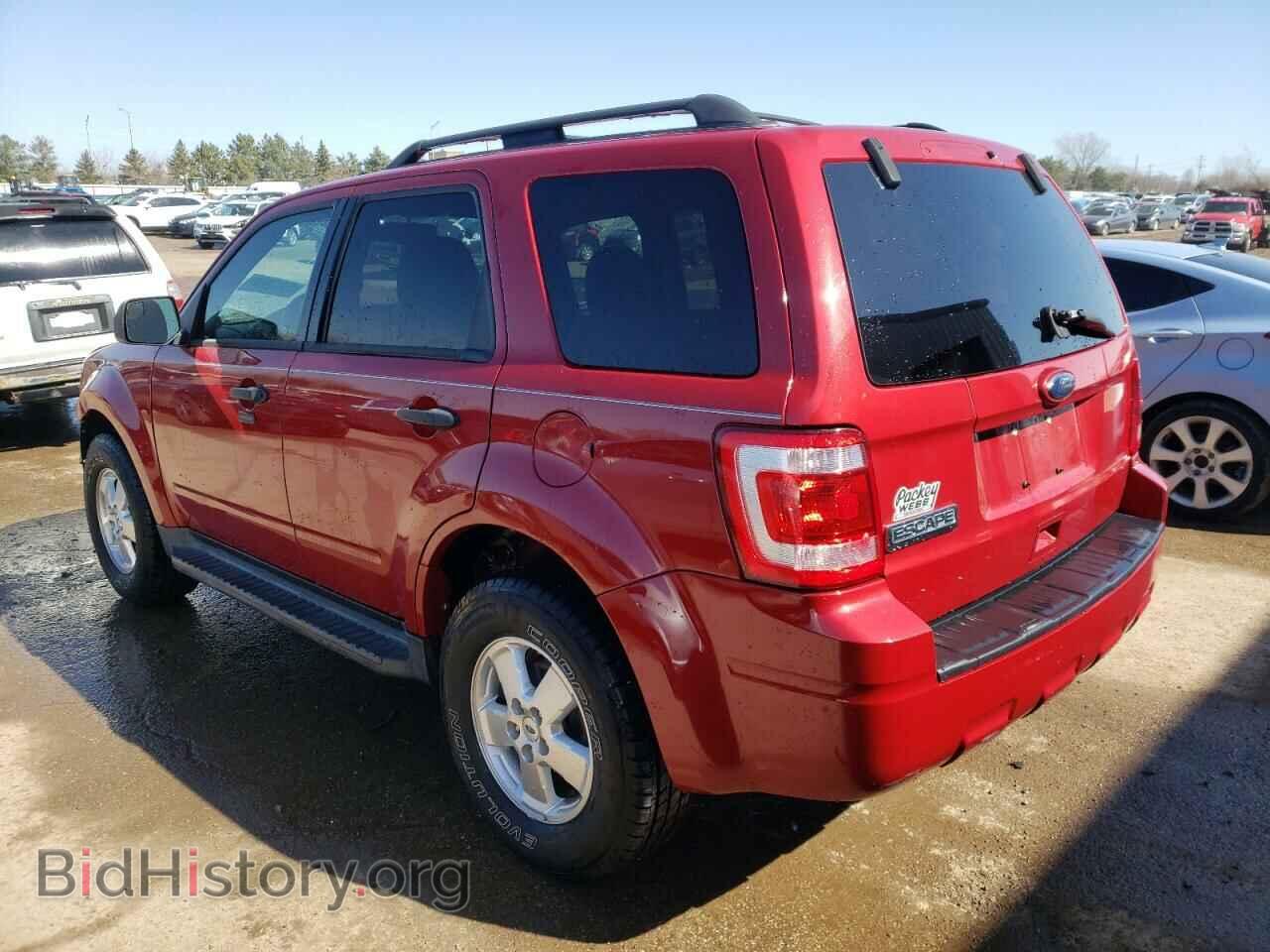 2011 FORD ESCAPE - VIN: 1FMCU0D77BKA44900 - Фото 2