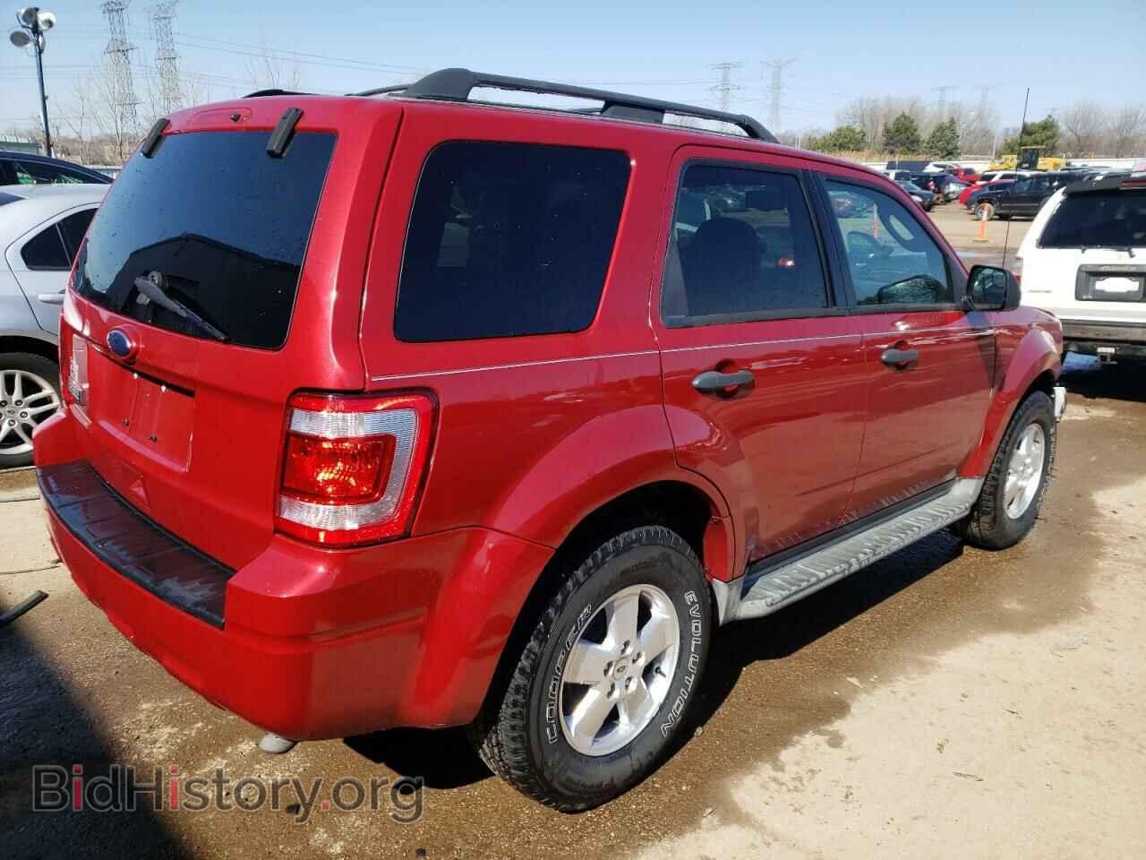2011 FORD ESCAPE - VIN: 1FMCU0D77BKA44900 - Фото 3