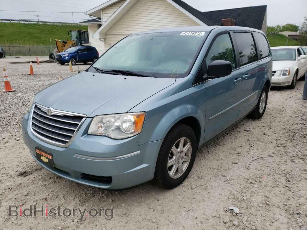 2010 CHRYSLER MINIVAN - VIN: 2A4RR2D16AR414672 - Photo 2