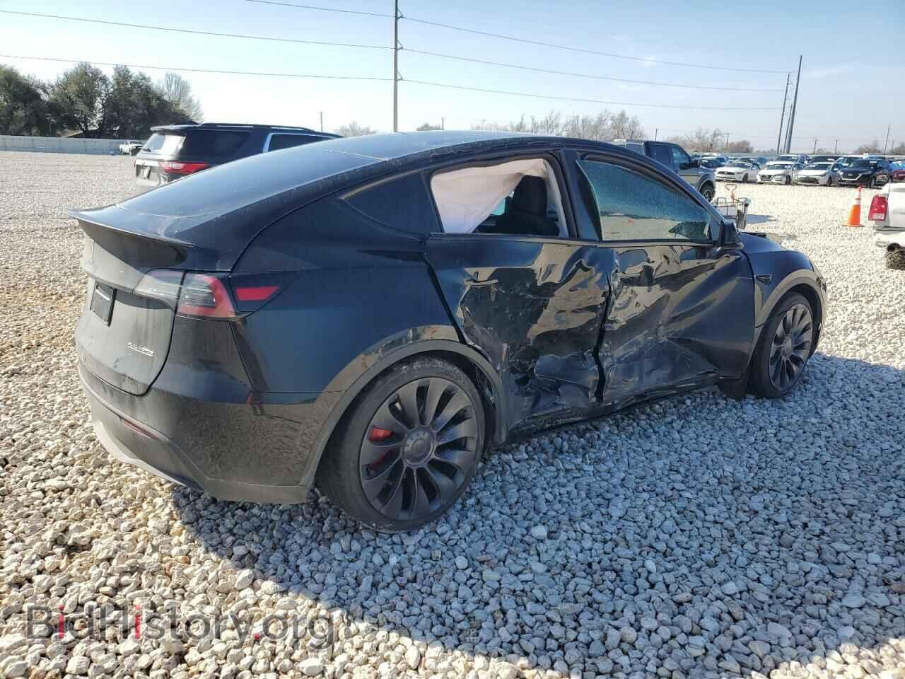 2024 TESLA MODEL Y - VIN: 7SAYGDEF1RA307520 - Фото 3