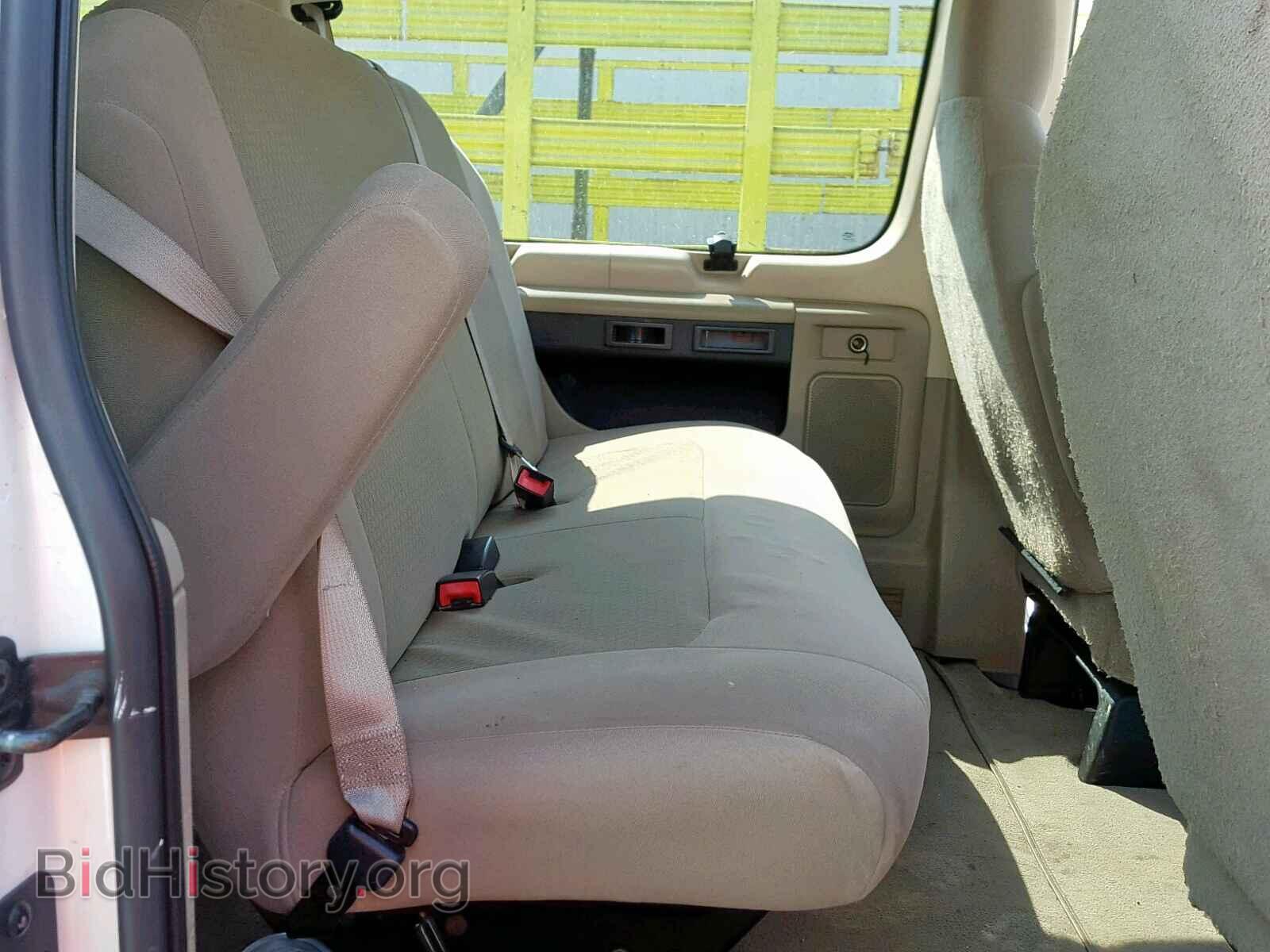 2010 FORD ECONOLINE - VIN: 1FBNE3BL8ADA12511 - Фото 6