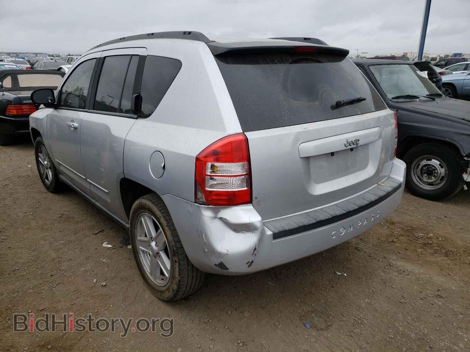 2010 JEEP COMPASS - VIN: 1J4NT4FB2AD585360 - Фото 3