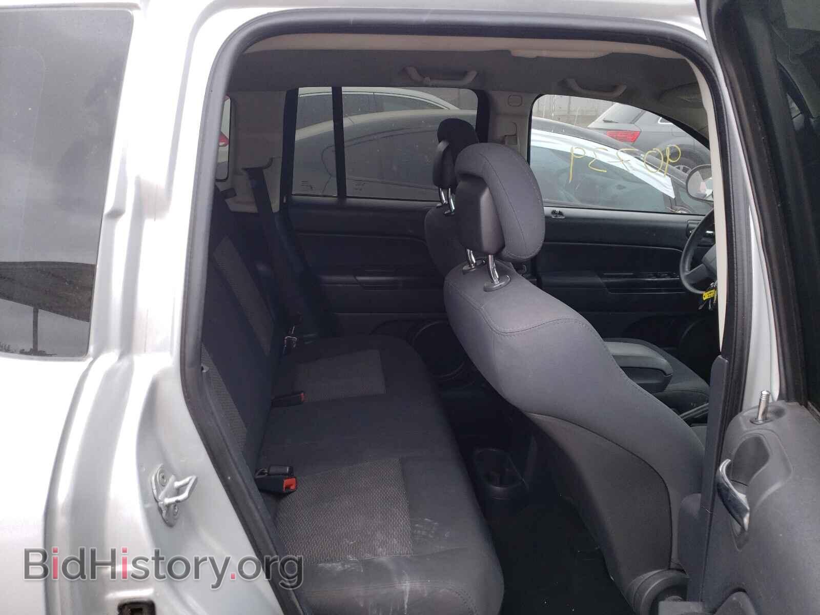 2010 JEEP COMPASS - VIN: 1J4NT4FB2AD585360 - Фото 6