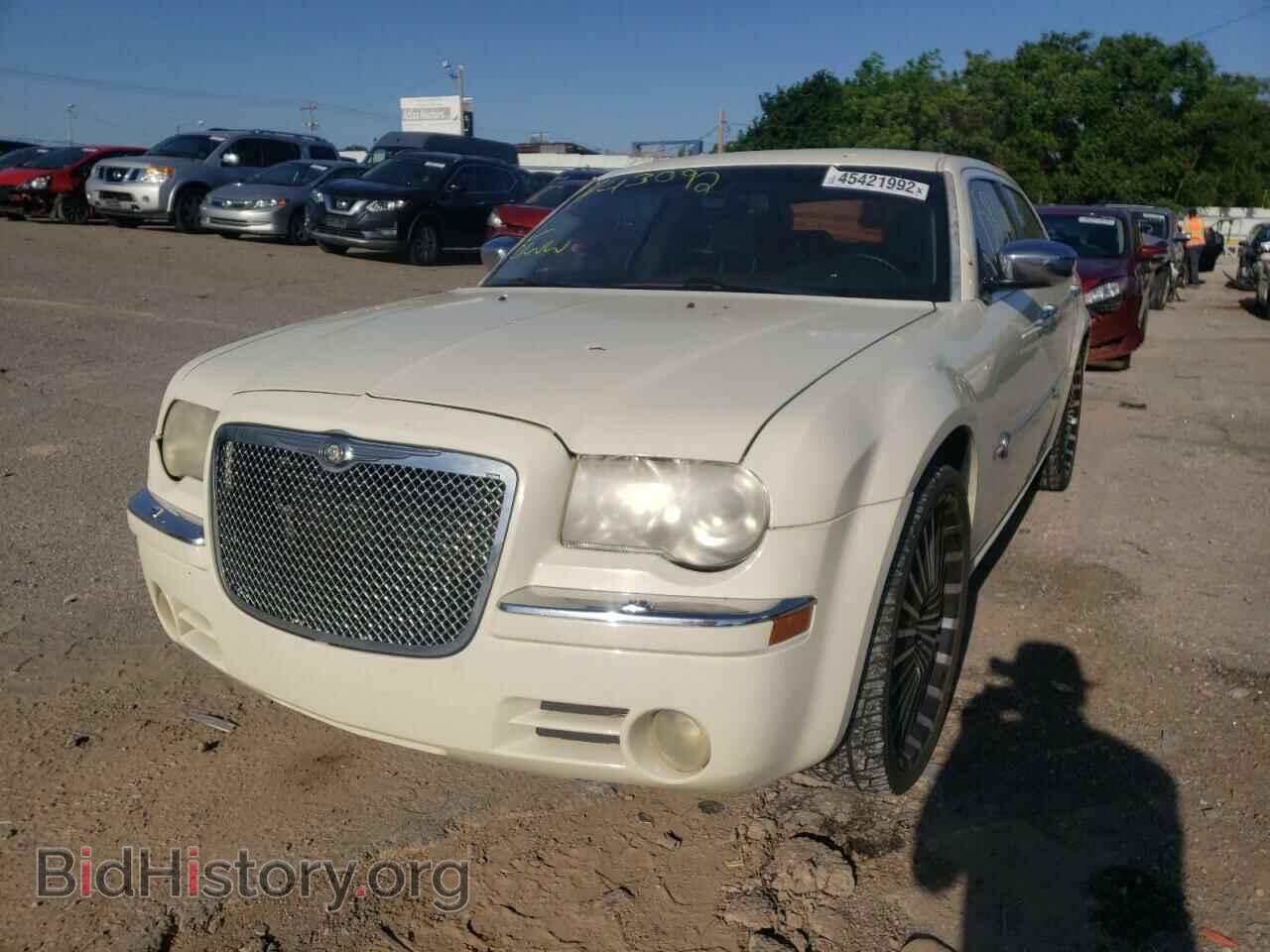 2006 CHRYSLER 300 - VIN: 2C3KA63H26H430924 - Фото 2