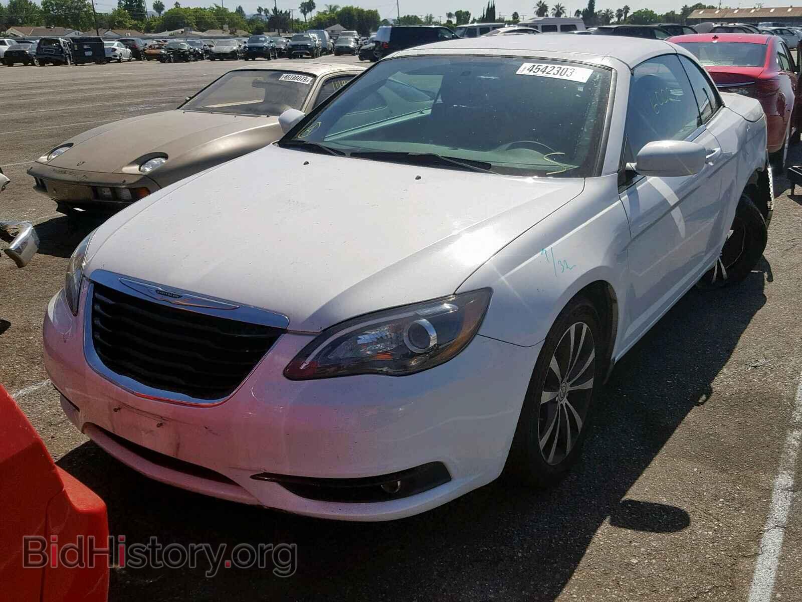 2013 CHRYSLER 200 - VIN: 1C3BCBGG1DN745903 - Photo 2