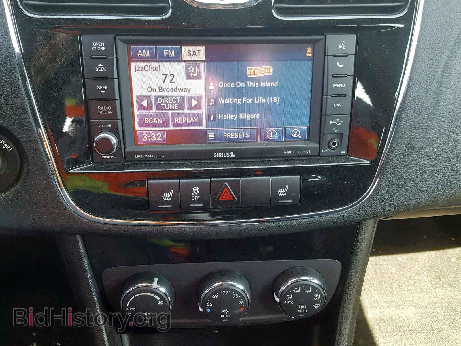2013 CHRYSLER 200 - VIN: 1C3BCBGG1DN745903 - Photo 9