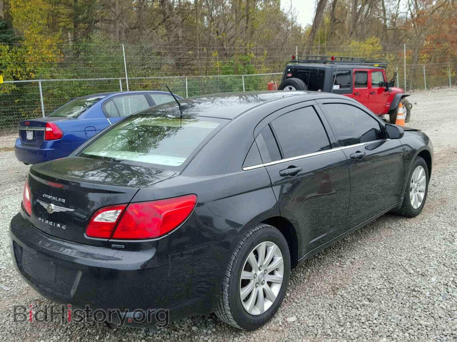 2010 CHRYSLER SEBRING - VIN: 1C3CC5FB3AN110740 - Photo 4
