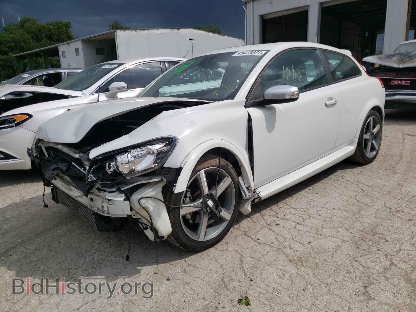 2013 VOLVO C30 - VIN: YV1672MK0D2304141 - Фото 2