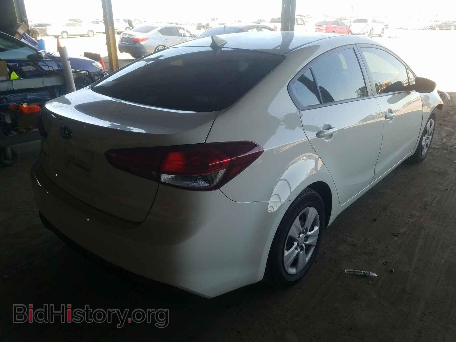 2017 KIA FORTE - VIN: 3KPFK4A71HE049377 - Фото 4