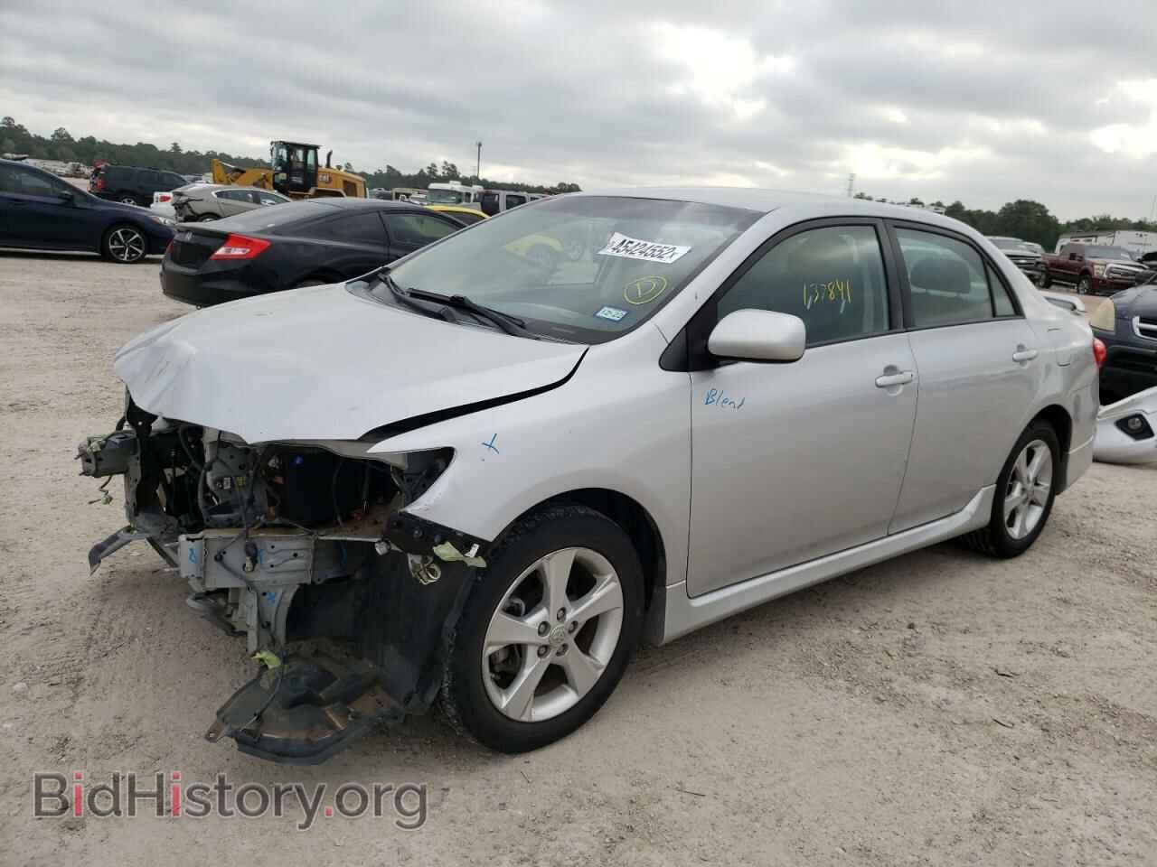 2011 TOYOTA COROLLA - VIN: 2T1BU4EEXBC652996 - Фото 2