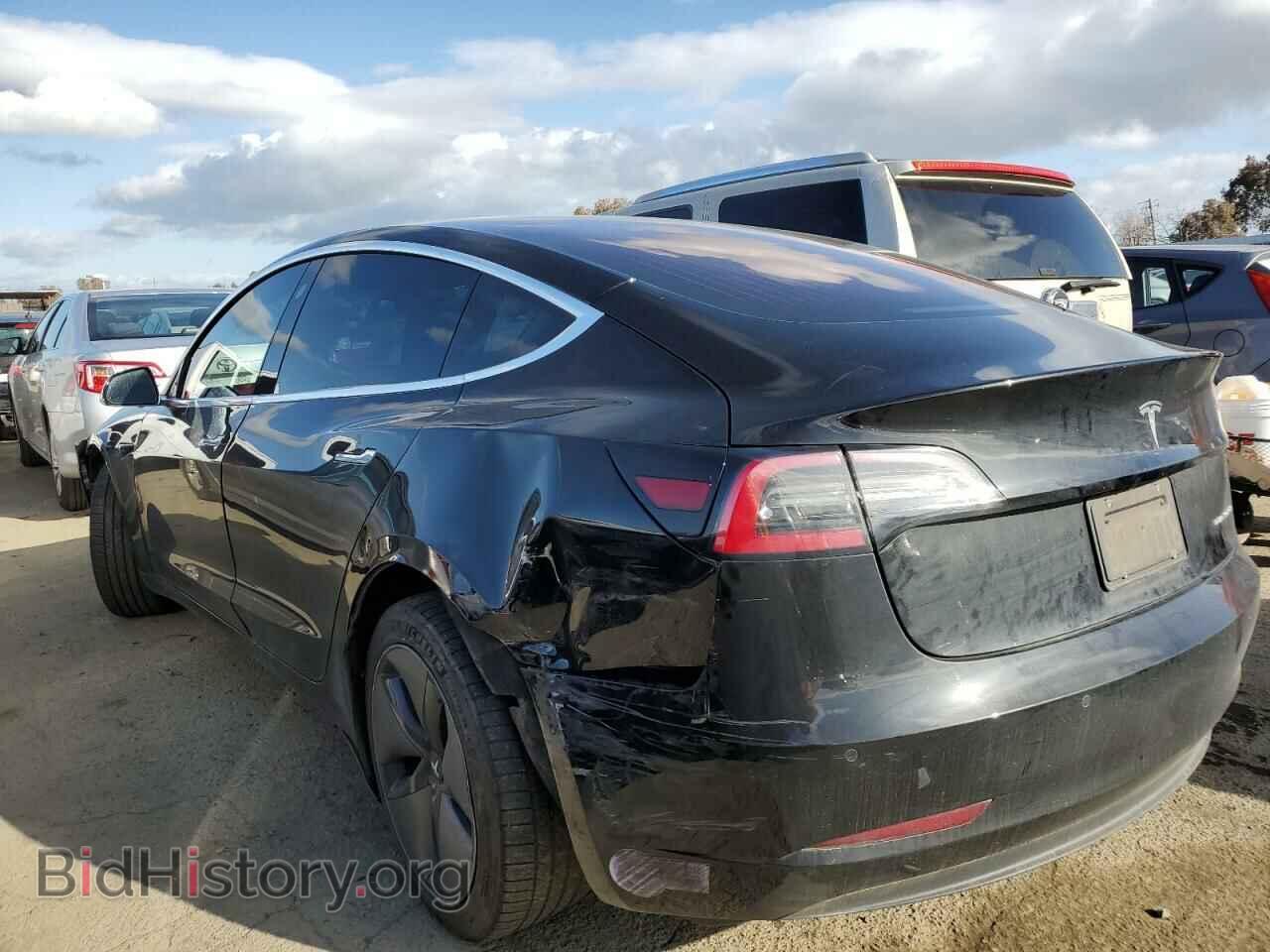 2018 TESLA MODEL 3 - VIN: 5YJ3E1EB3JF183640 - Photo 2