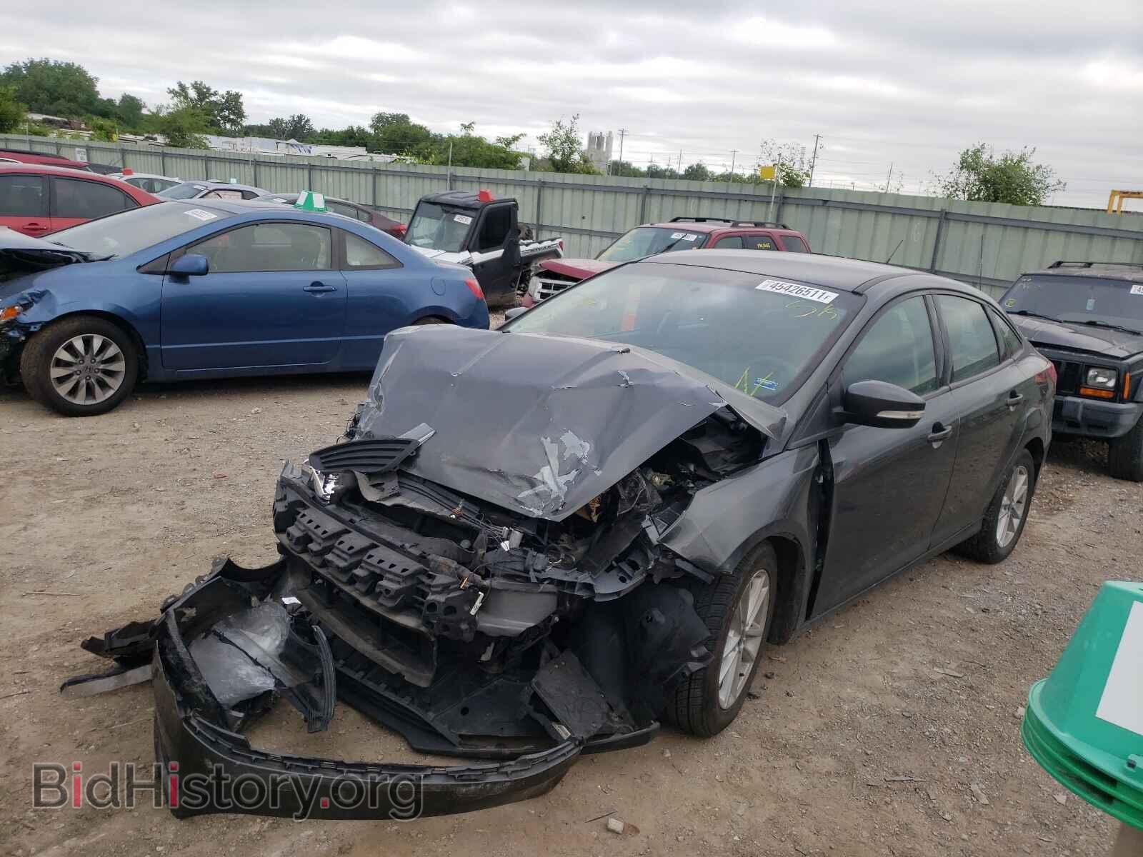 2017 FORD FOCUS - VIN: 1FADP3F2XHL257898 - Фото 2