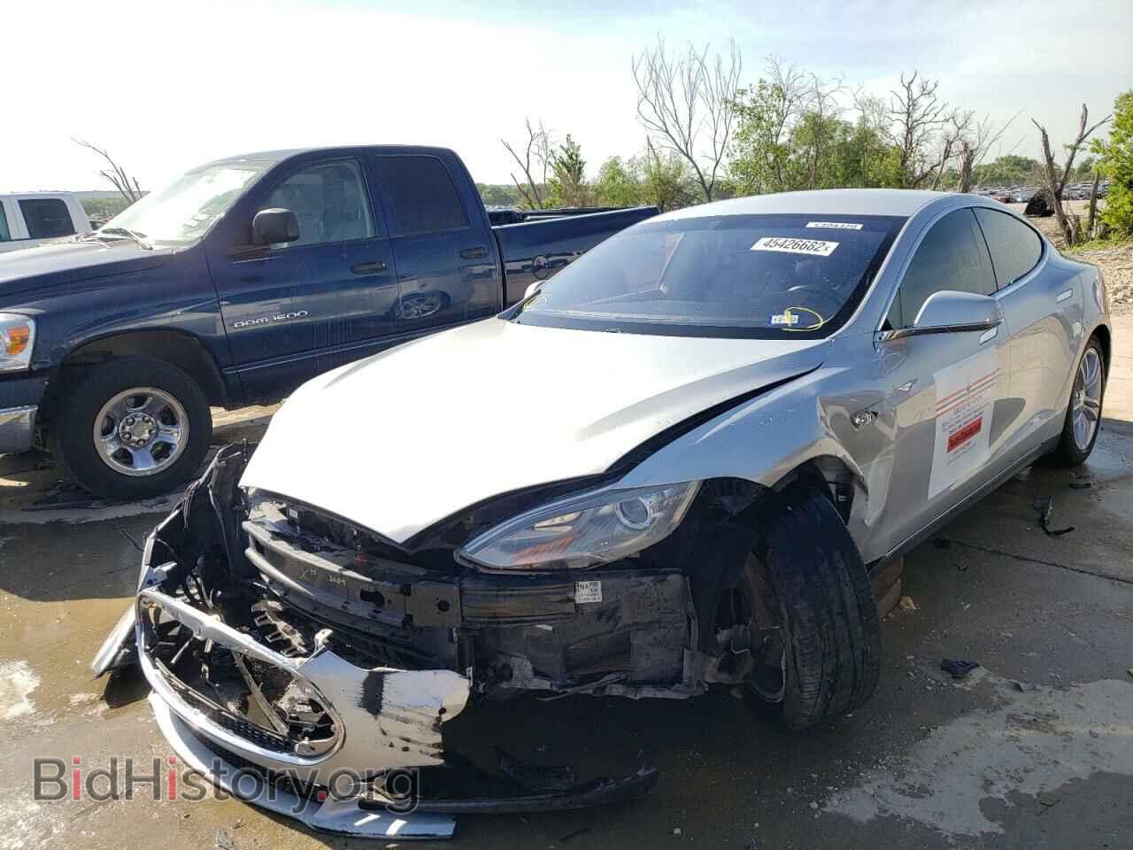 2014 TESLA MODEL S - VIN: 5YJSA1S10EFP52372 - Photo 2