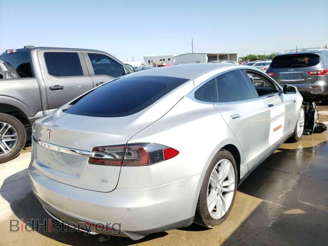 2014 TESLA MODEL S - VIN: 5YJSA1S10EFP52372 - Photo 4