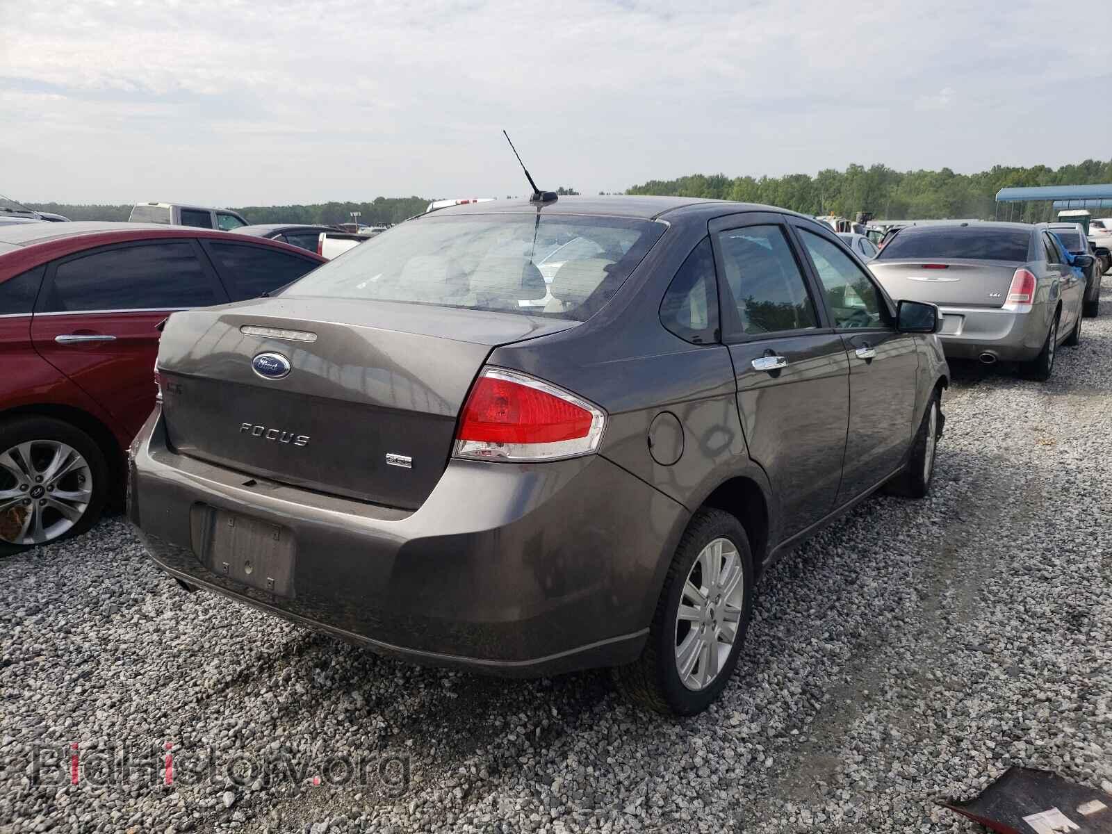2011 FORD FOCUS - VIN: 1FAHP3HN3BW173808 - Фото 4