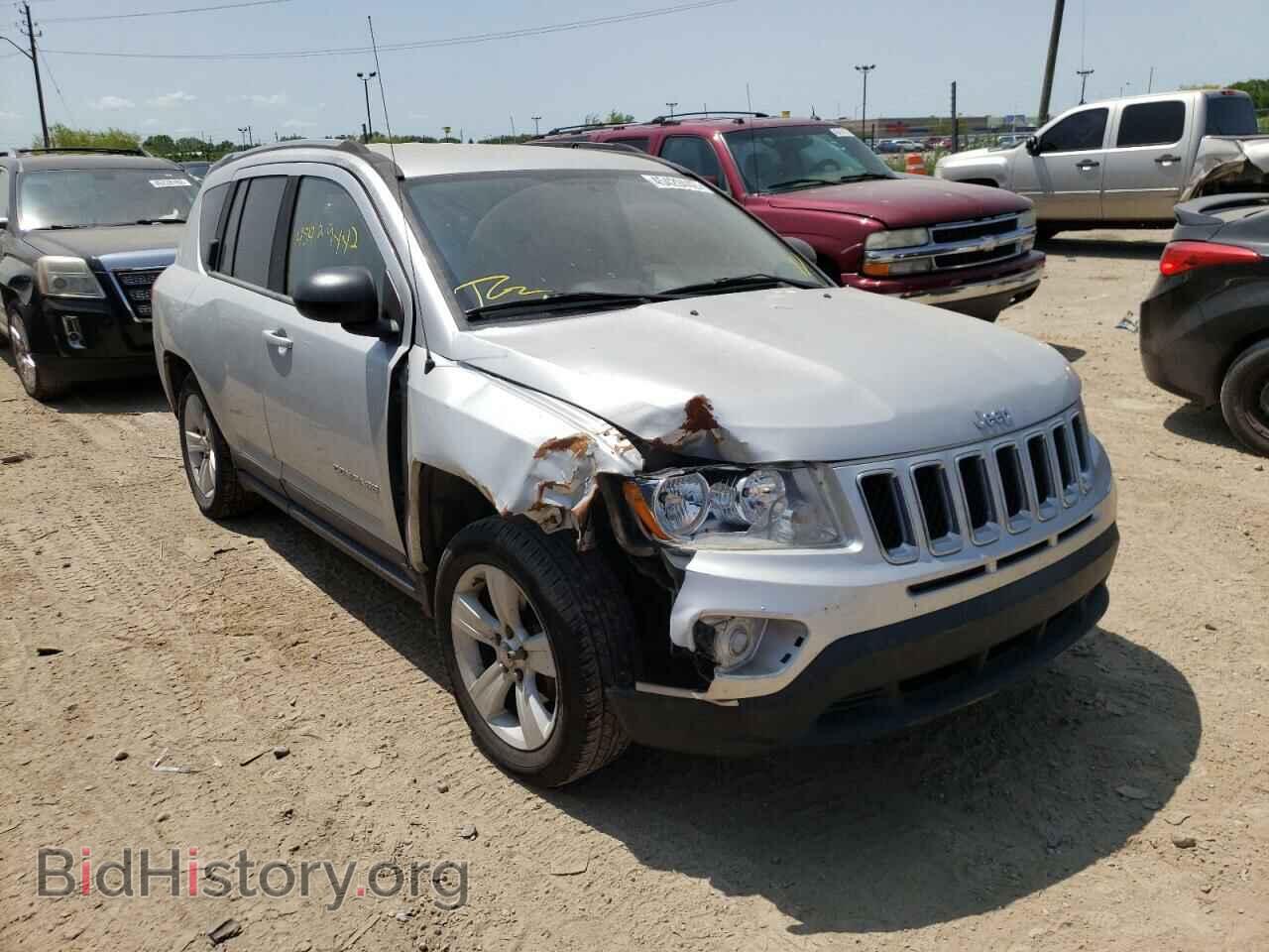 Photo 1J4NT1FA9BD144168 - JEEP COMPASS 2011