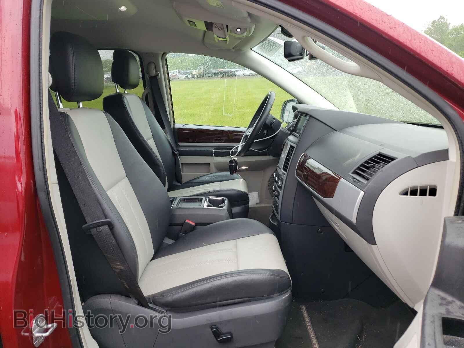 2010 CHRYSLER MINIVAN - VIN: 2A4RR8D10AR431406 - Photo 5