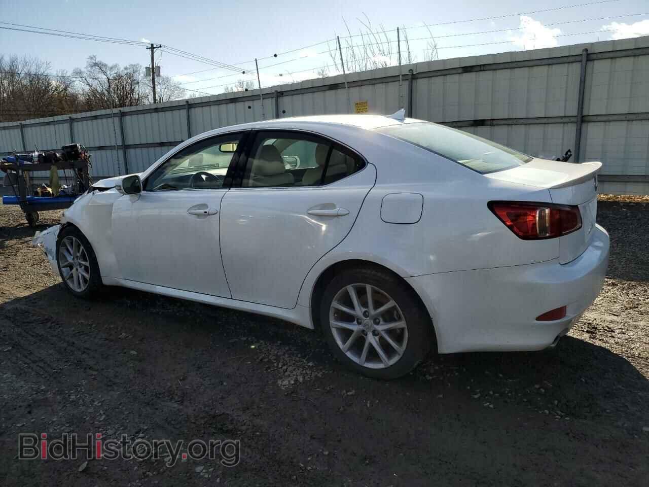 2011 LEXUS IS - VIN: JTHCF5C26B5052050 - Photo 2