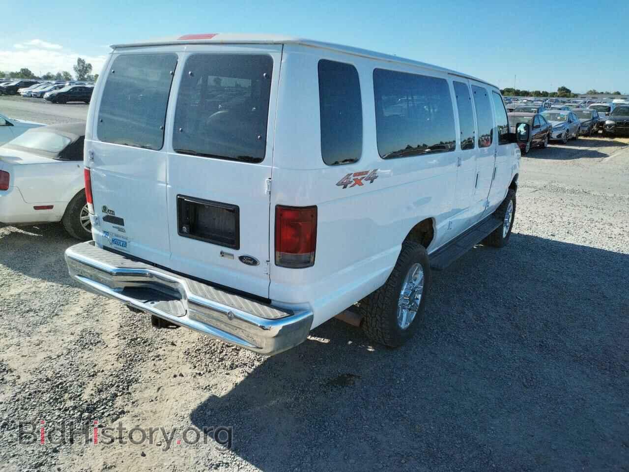 2011 FORD ECONOLINE - VIN: 1FBSS3BL4BDA44109 - Photo 4