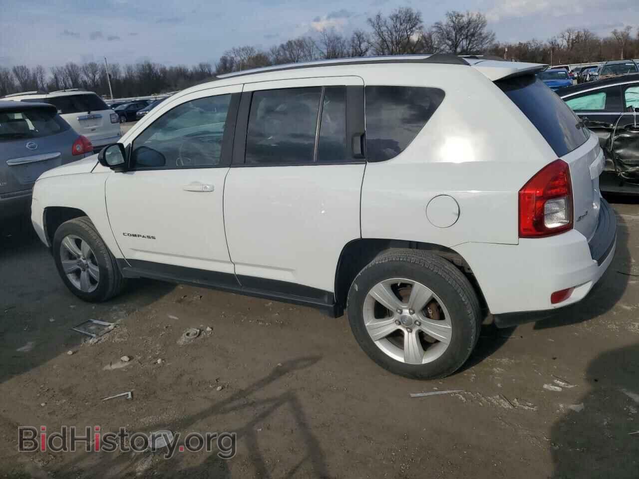 2012 JEEP COMPASS - VIN: 1C4NJDEB1CD636265 - Photo 2