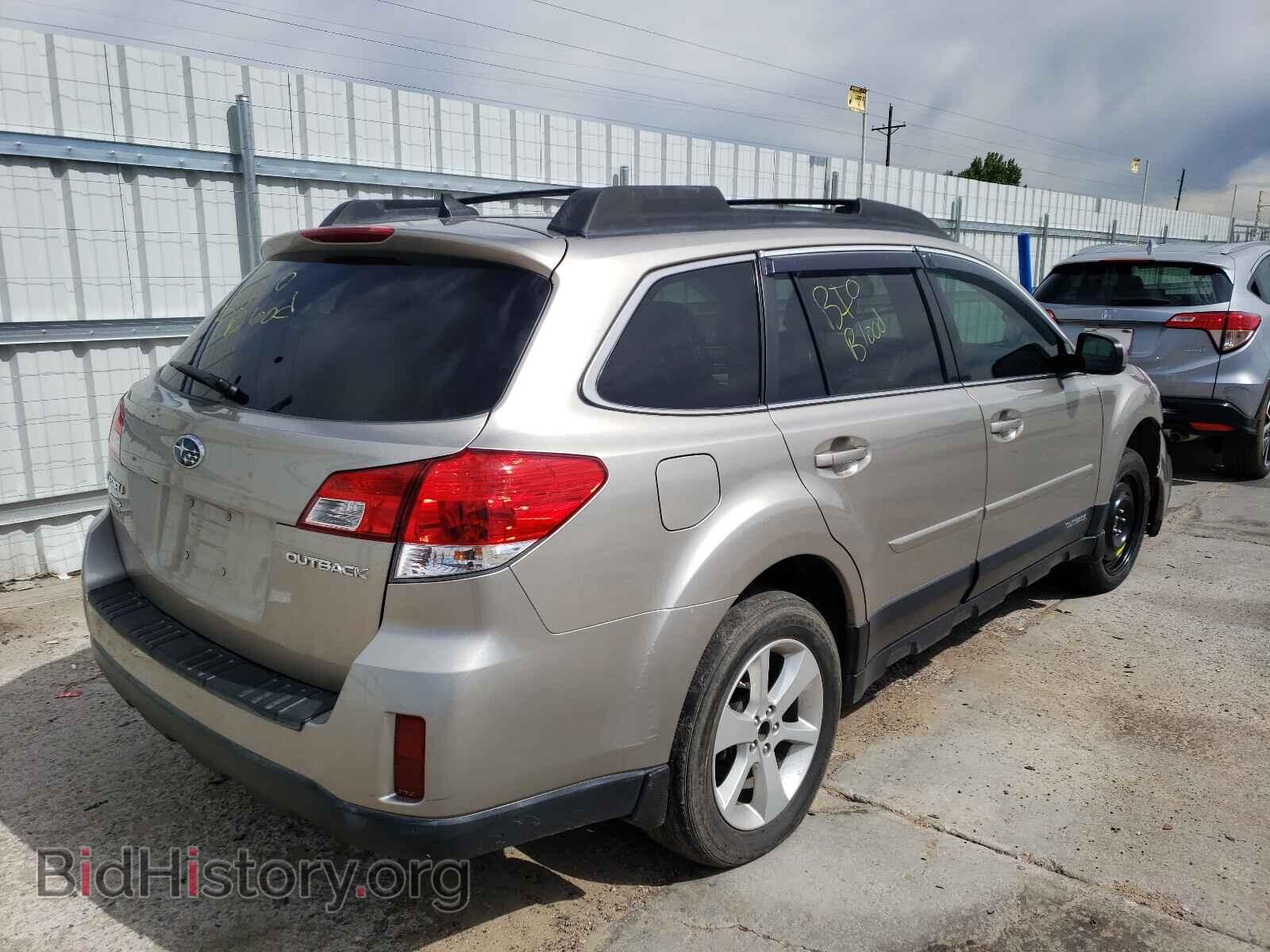 2014 SUBARU OUTBACK - VIN: 4S4BRCDC3E3282074 - Фото 4