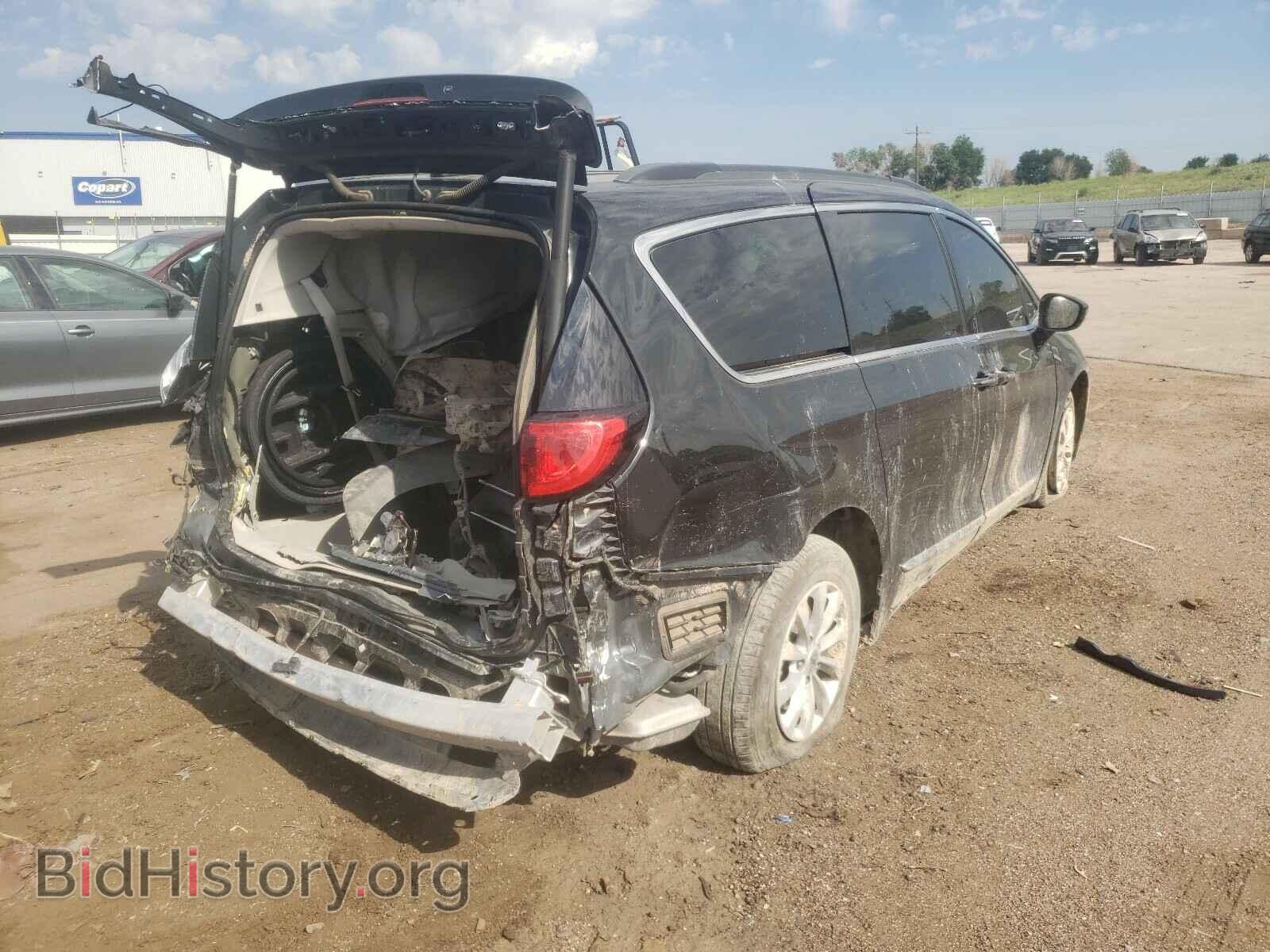 2017 CHRYSLER PACIFICA - VIN: 2C4RC1BGXHR613372 - Photo 4