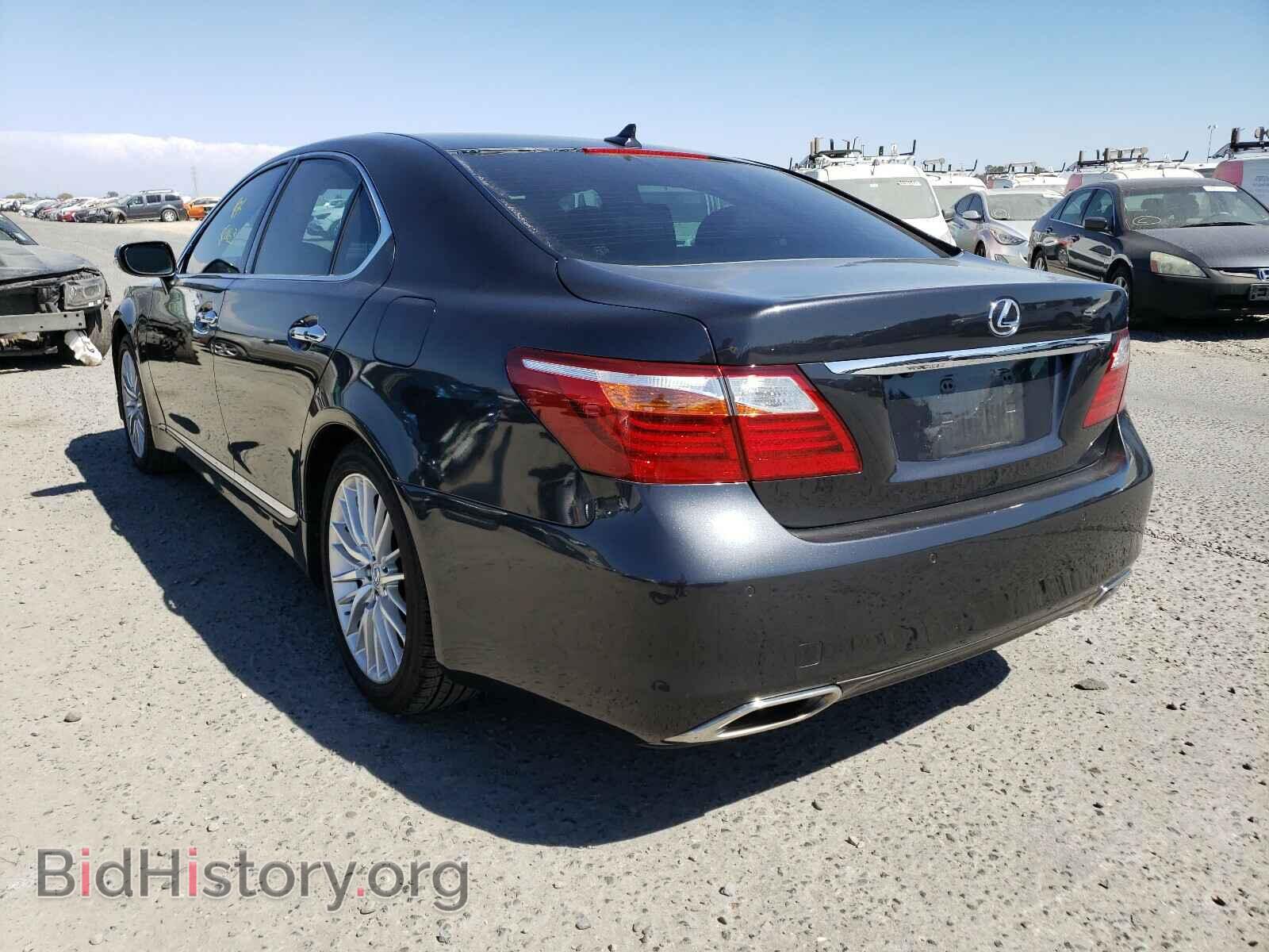 2011 LEXUS LS460 - VIN: JTHBL5EF2B5104004 - Photo 3