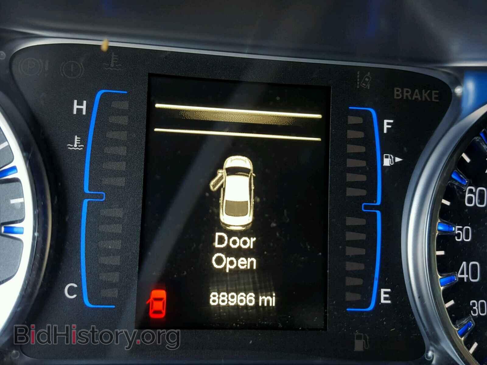 2015 CHRYSLER 200 - VIN: 1C3CCCAB2FN744592 - Фото 8