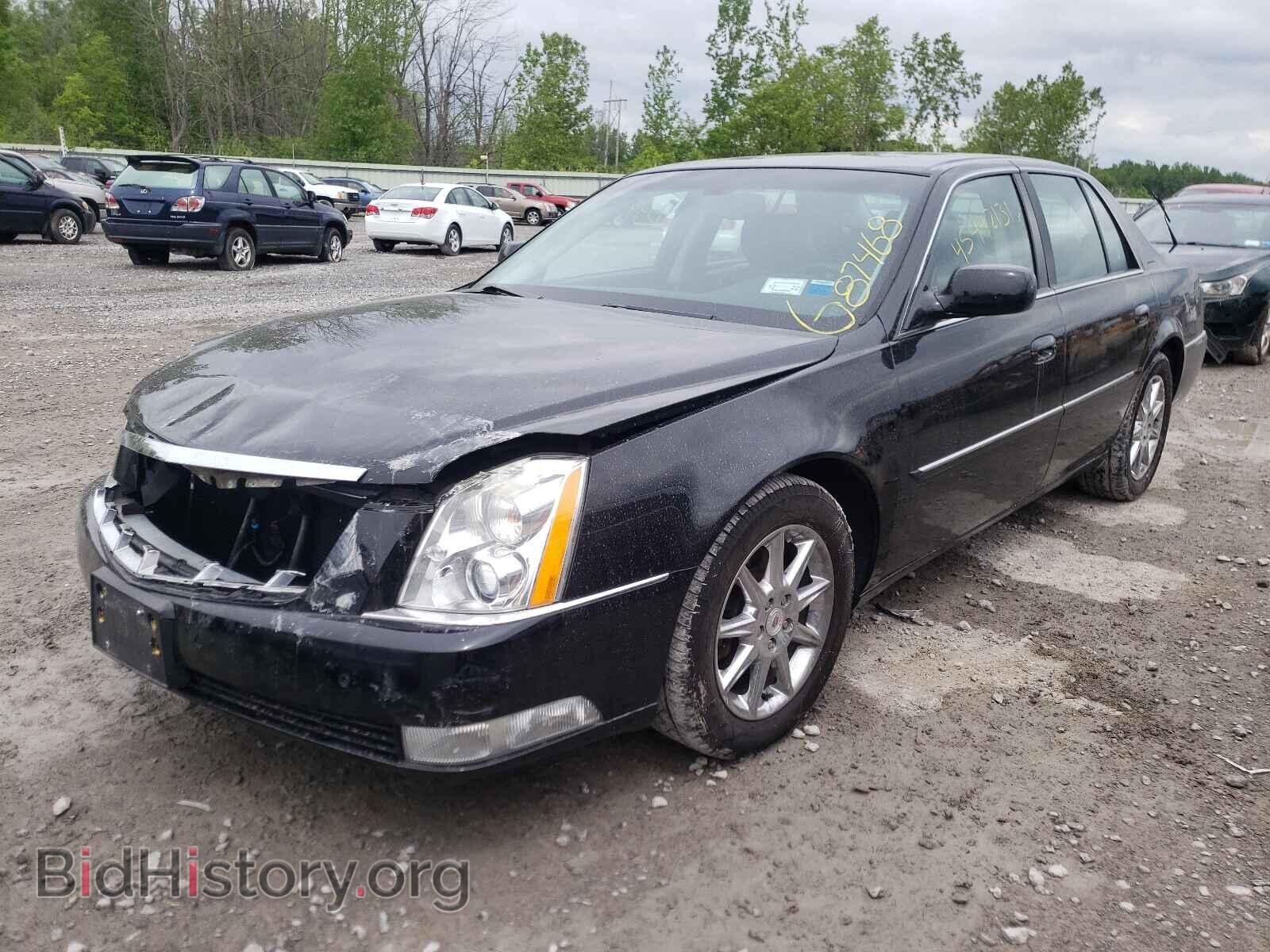 2011 CADILLAC DTS - VIN: 1G6KD5E68BU120876 - Фото 2