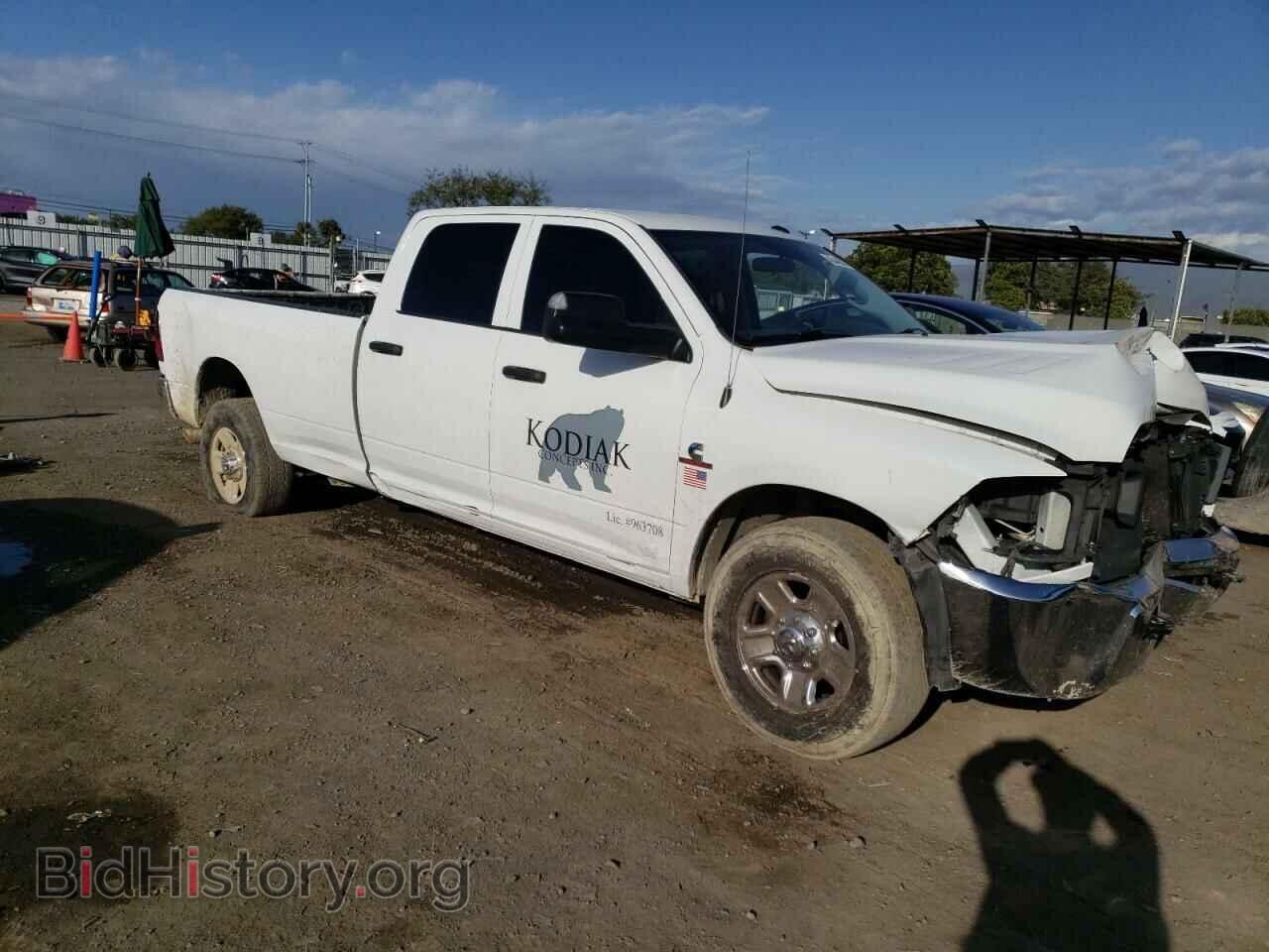 2018 RAM All Models - VIN: 3C6UR4HL9JG120705 - Photo 4