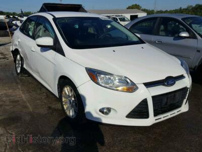 2012 Ford FOCUS Focus SE, white — VIN 1FAHP3F27CL333023, Copart