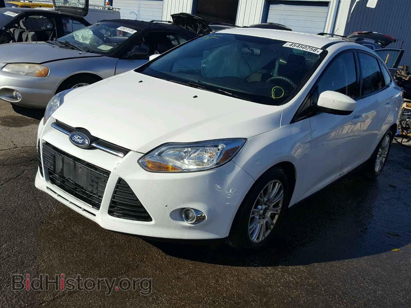 2012 Ford FOCUS (VIN 1FAHP3F27CL333023) — фото 2 из 10