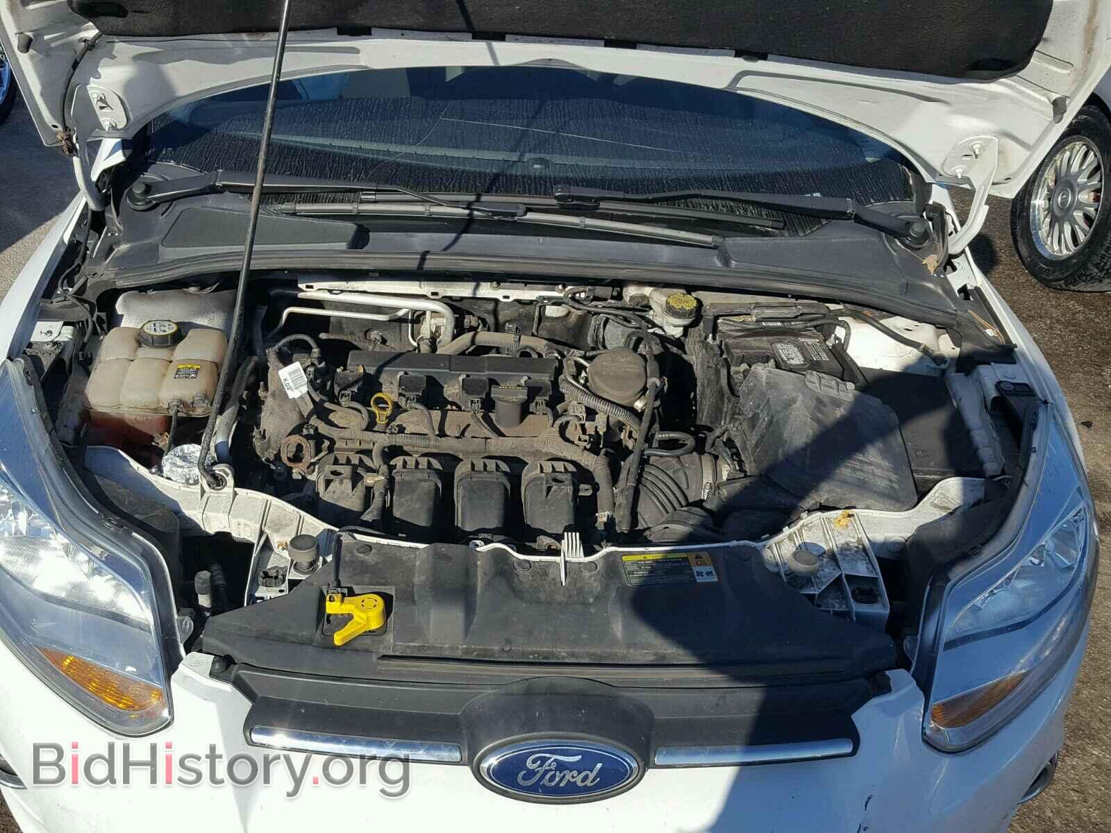 2012 Ford FOCUS (VIN 1FAHP3F27CL333023) — фото 7 из 10