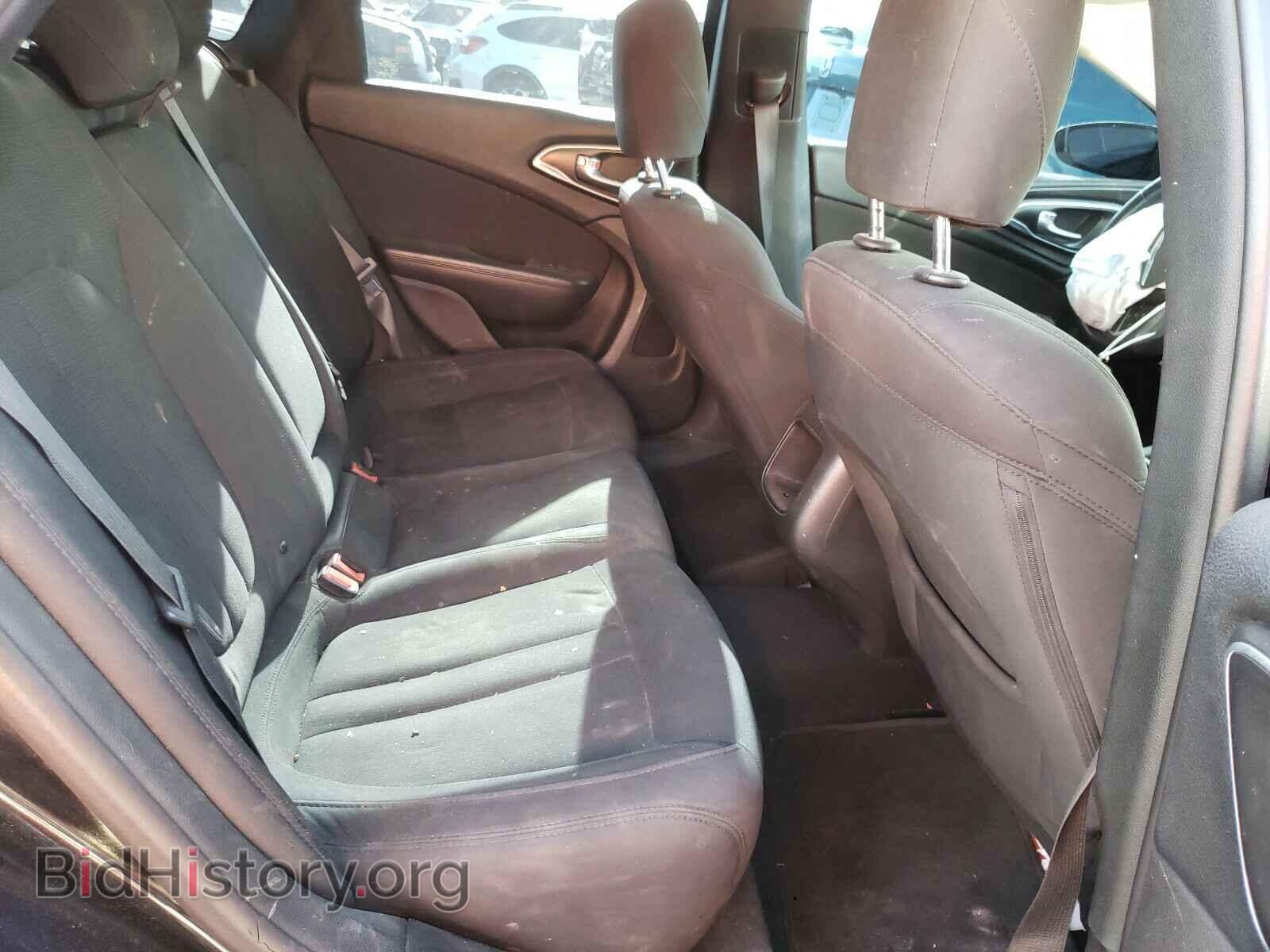 2016 CHRYSLER 200 - VIN: 1C3CCCABXGN127300 - Фото 6