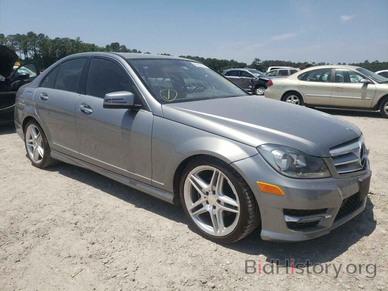 Photo WDDGF4HB2DR248980 - MERCEDES-BENZ C-CLASS 2013