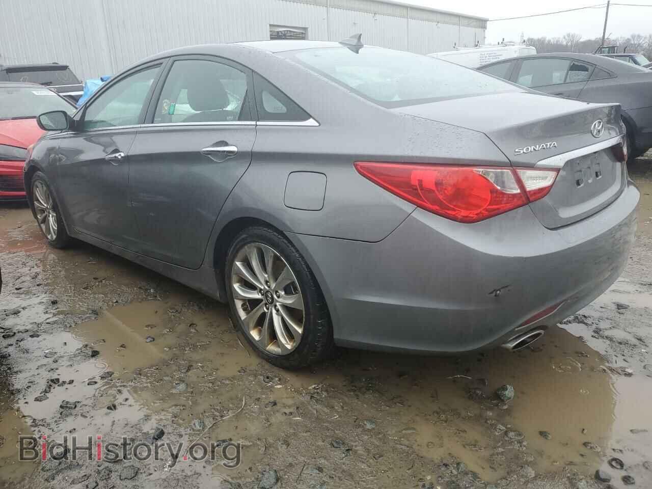 2013 HYUNDAI SONATA - VIN: 5NPEC4AC6DH596995 - Фото 2