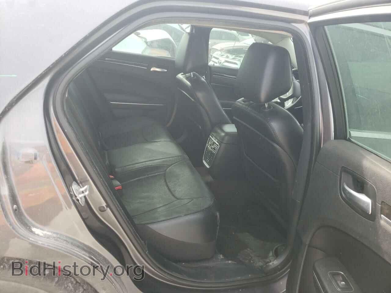 2016 CHRYSLER 300 - VIN: 2C3CCAEG8GH268949 - Фото 10