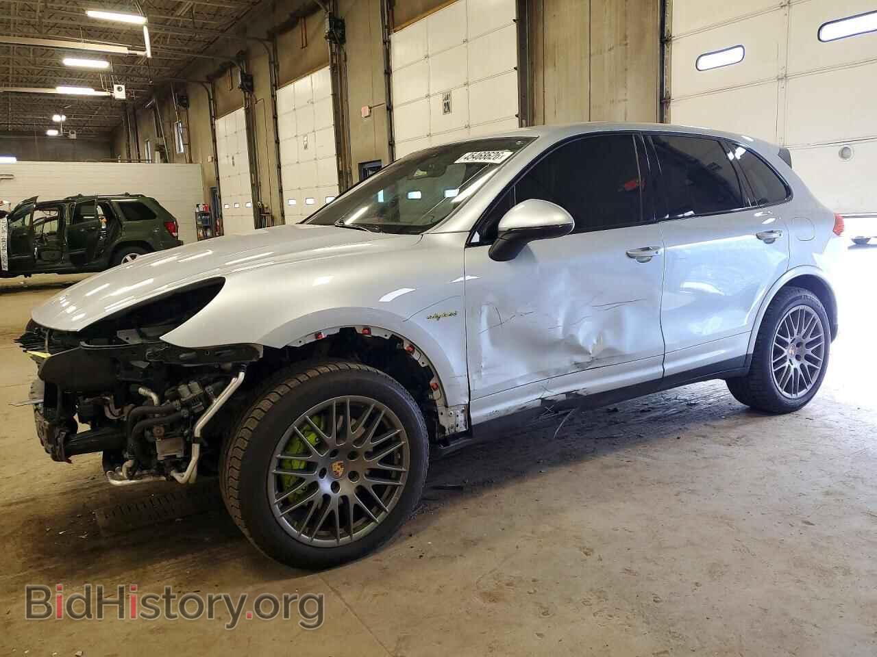 Фотография WP1AE2A23HLA74720 - PORSCHE CAYENNE 2017