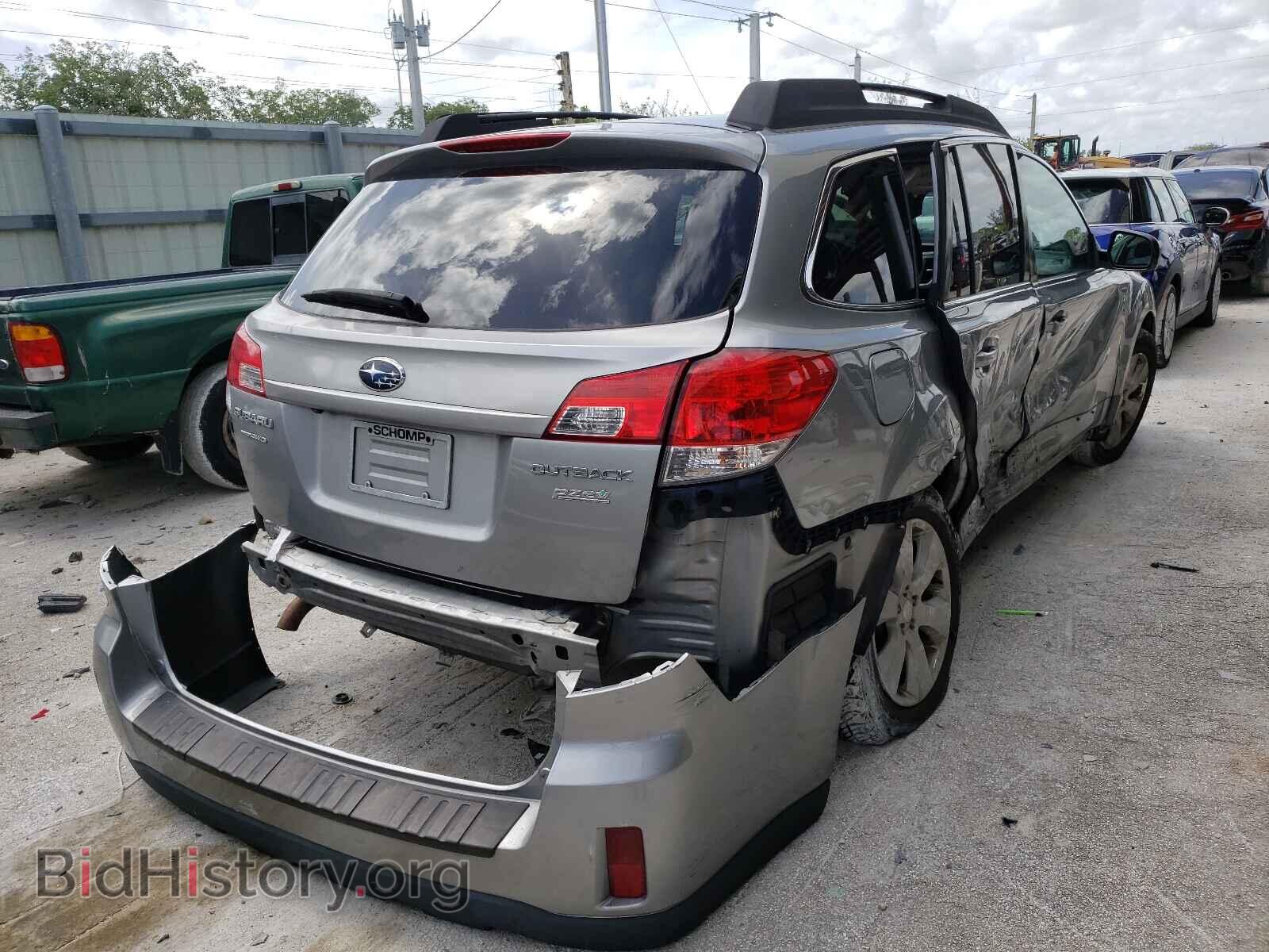 2011 SUBARU OUTBACK - VIN: 4S4BRBGC8B3340293 - Photo 4