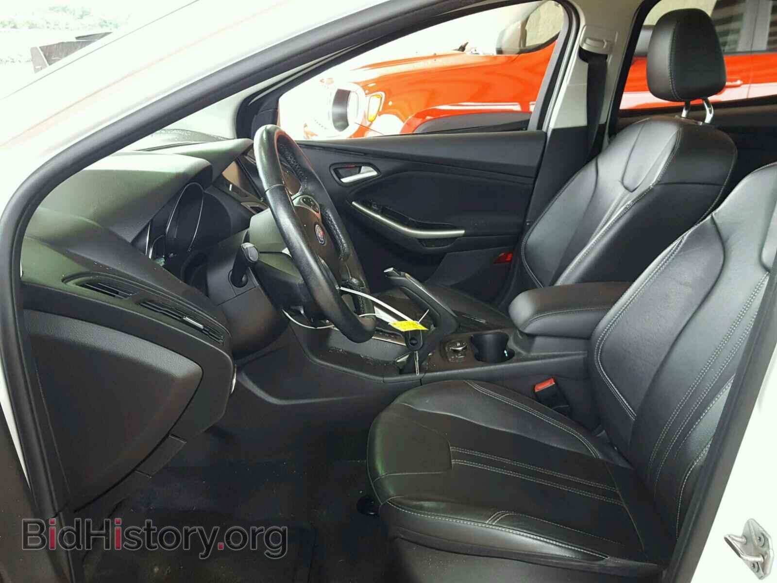 2012 Ford FOCUS (VIN 1FAHP3M20CL212899) — фото 5 из 10