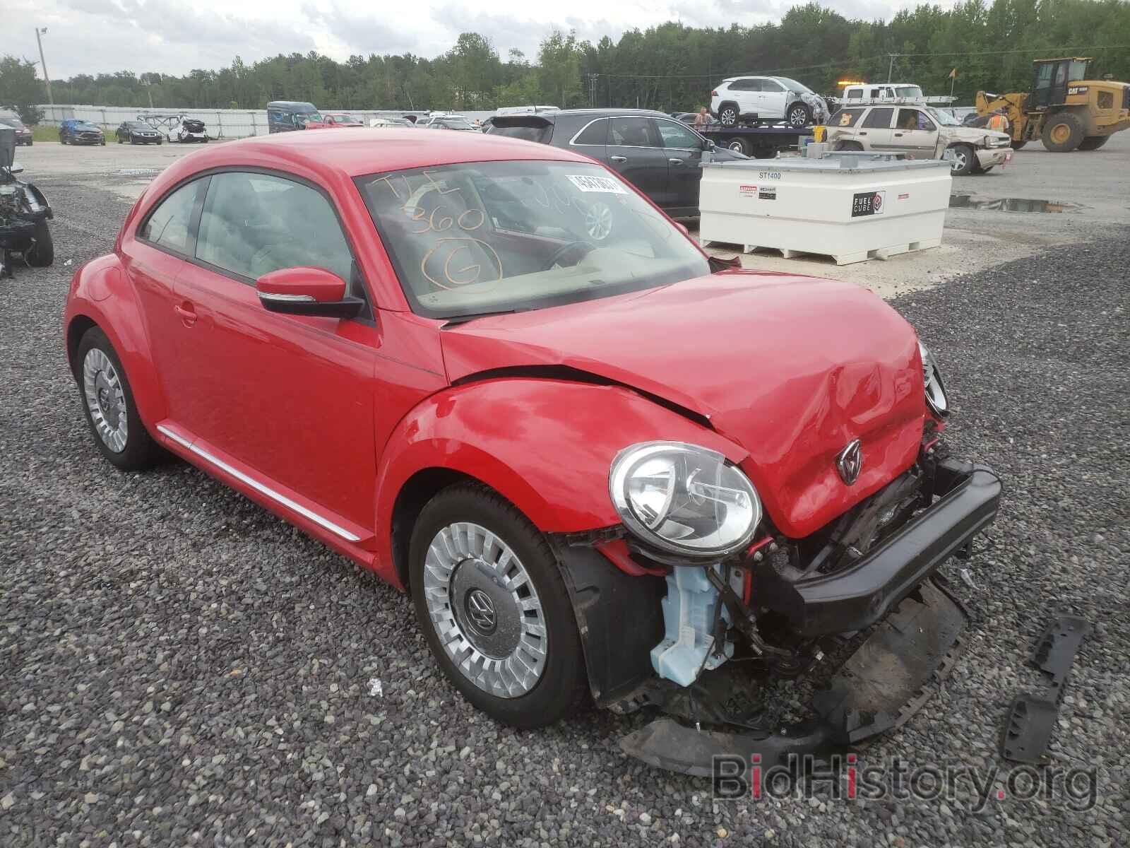 Photo 3VWJP7ATXEM633379 - VOLKSWAGEN BEETLE 2014