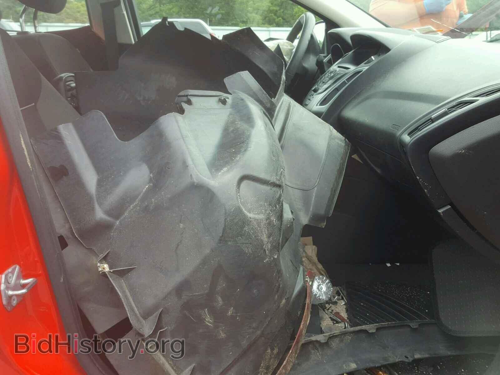 2012 Ford FOCUS (VIN 1FAHP3F29CL118582) — photo 5 of 10