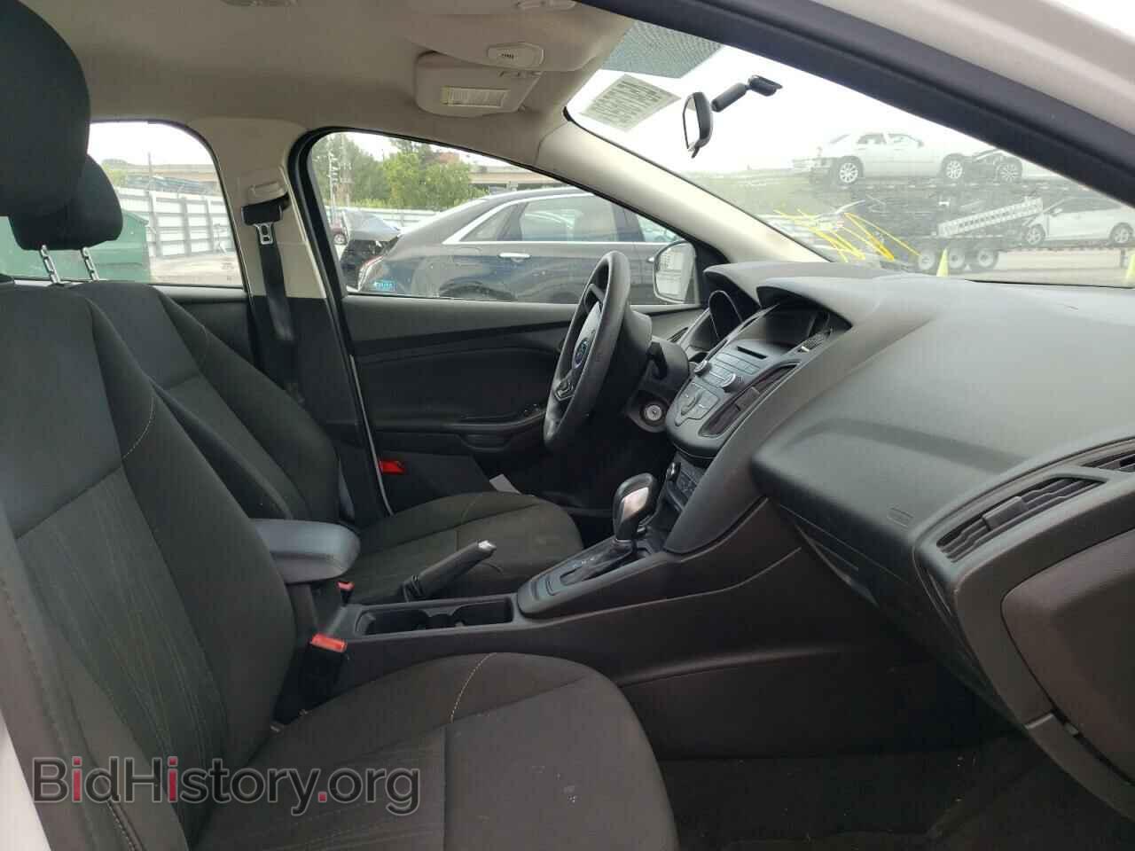2017 FORD FOCUS - VIN: 1FADP3F22HL280074 - Photo 5