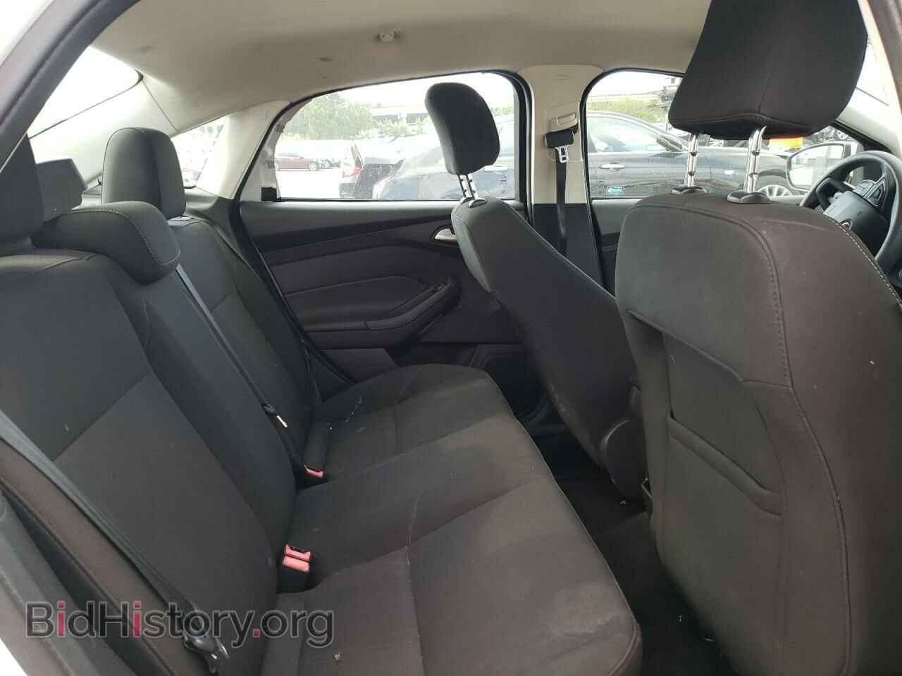 2017 FORD FOCUS - VIN: 1FADP3F22HL280074 - Photo 6