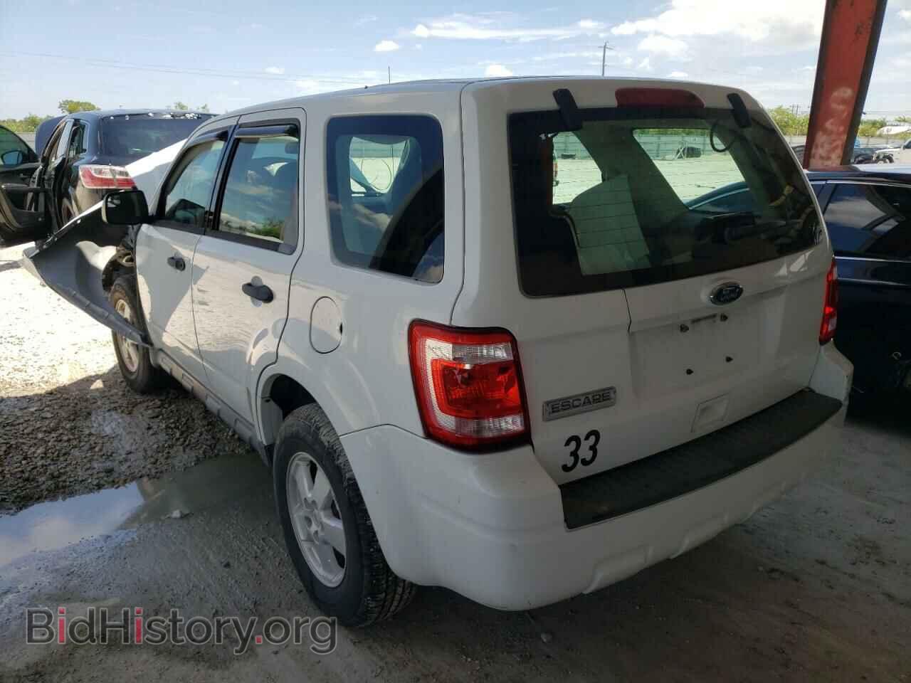 2011 FORD ESCAPE - VIN: 1FMCU0C77BKB54007 - Фото 3